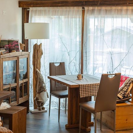 Hotel Majon De La Nona Pozza di Fassa Zewnętrze zdjęcie