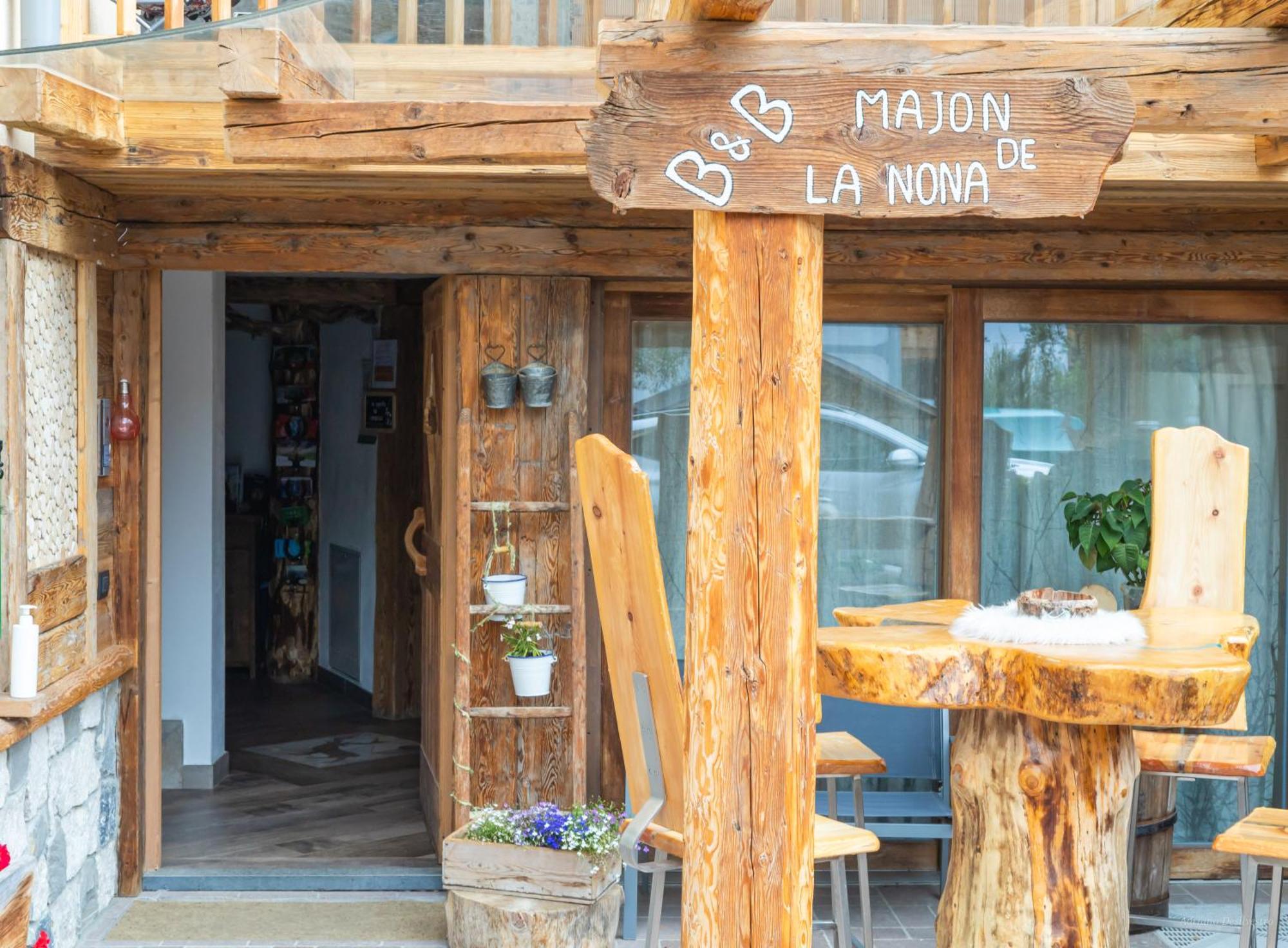 Hotel Majon De La Nona Pozza di Fassa Zewnętrze zdjęcie