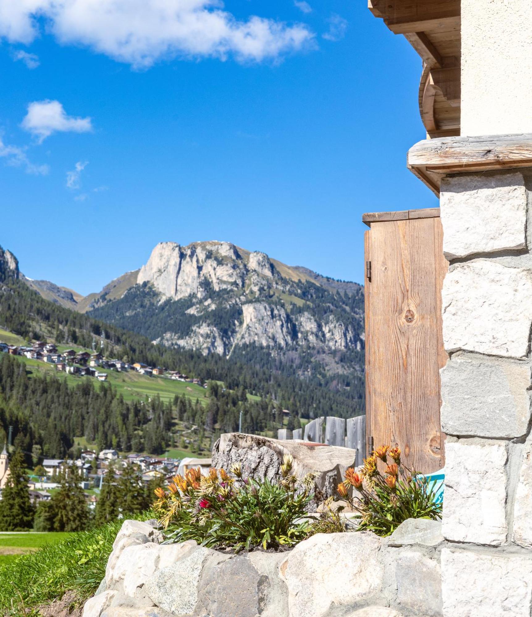 Hotel Majon De La Nona Pozza di Fassa Zewnętrze zdjęcie