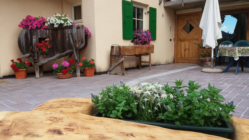 Hotel Majon De La Nona Pozza di Fassa Zewnętrze zdjęcie