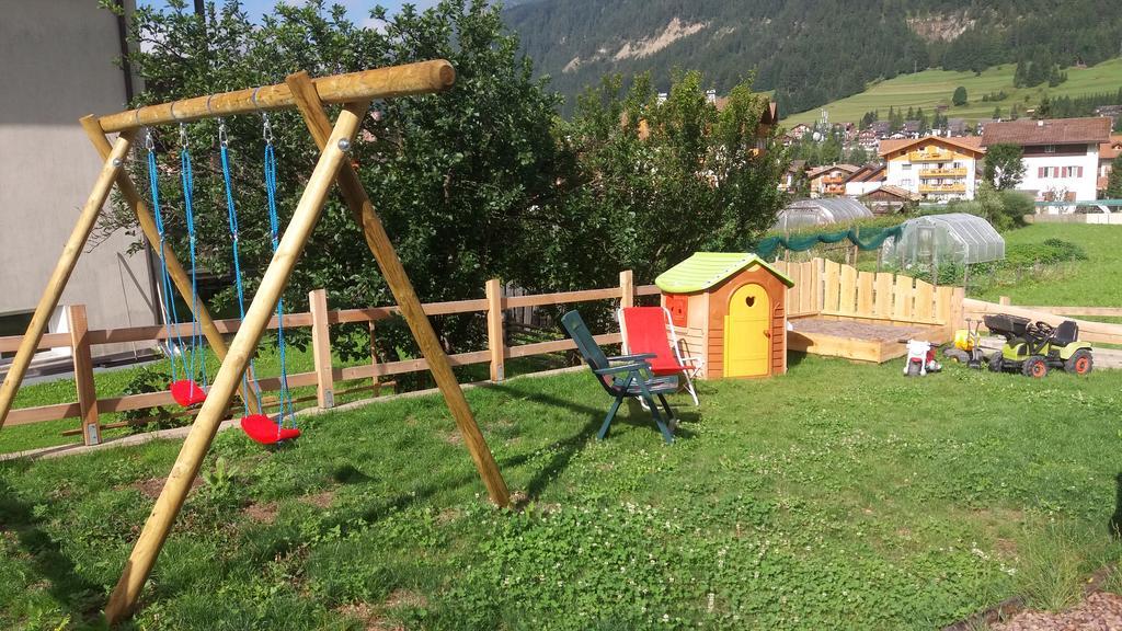 Hotel Majon De La Nona Pozza di Fassa Zewnętrze zdjęcie