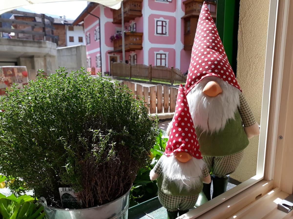 Hotel Majon De La Nona Pozza di Fassa Zewnętrze zdjęcie